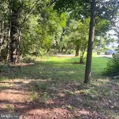 Suitland, MD 20746,4004 BELNOR LN