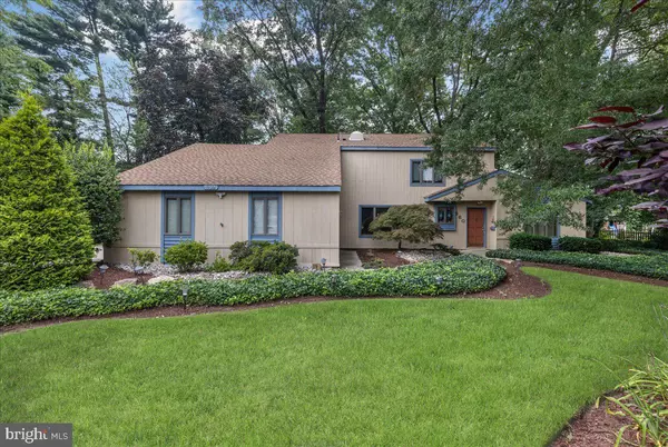 Haddonfield, NJ 08033,360 CARRIAGE HOUSE LN