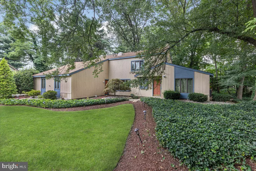 360 CARRIAGE HOUSE LN, Haddonfield, NJ 08033