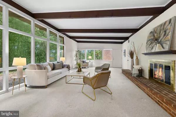 Falls Church, VA 22044,3012 CASTLE RD