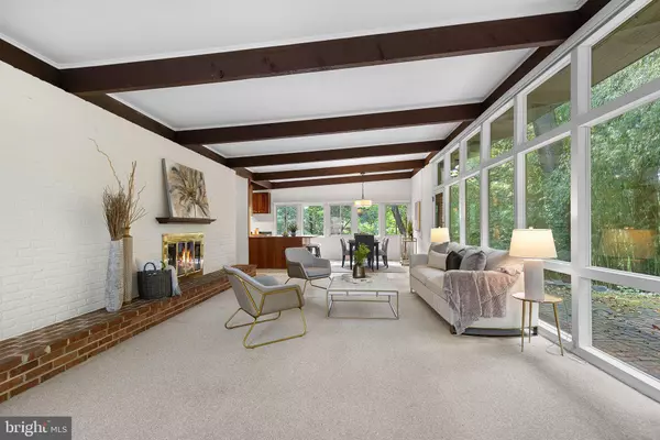 Falls Church, VA 22044,3012 CASTLE RD