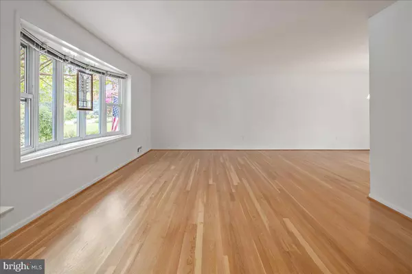 Alexandria, VA 22309,9210 CHERRYTREE DR
