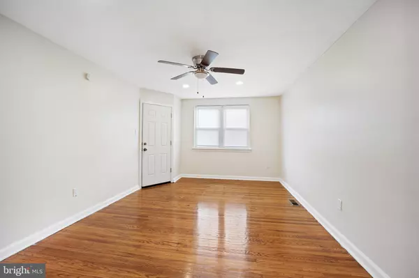 Philadelphia, PA 19141,5324 N MARVINE ST