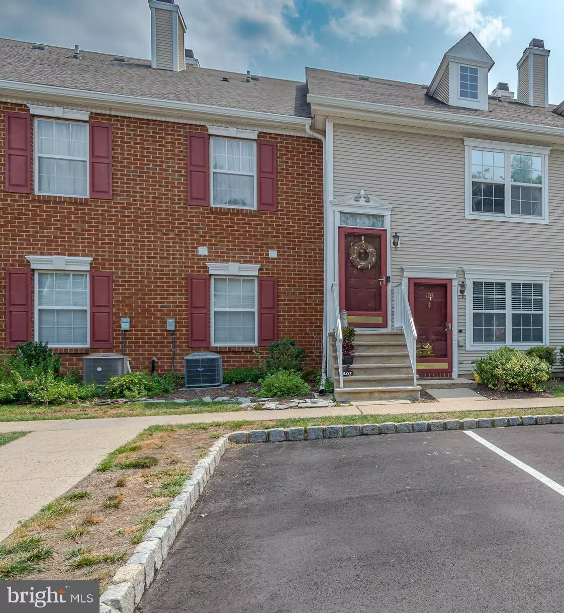 Pennington, NJ 08534,203 CASTLETON CT