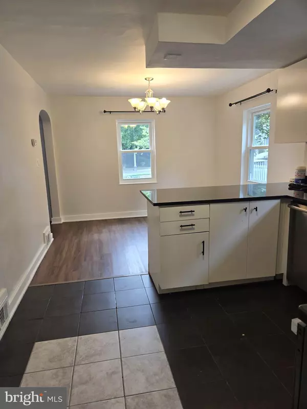 Arlington, VA 22205,1008 N ROOSEVELT ST