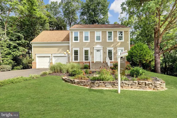 13616 NORTHBOURNE DR, Centreville, VA 20120
