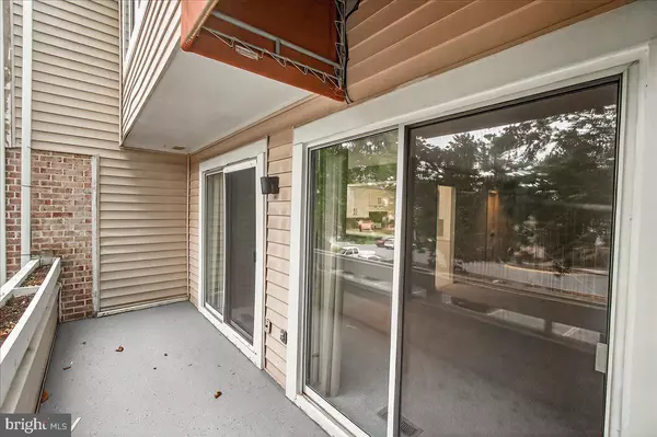 Montgomery Village, MD 20886,9865 LAKE SHORE DR