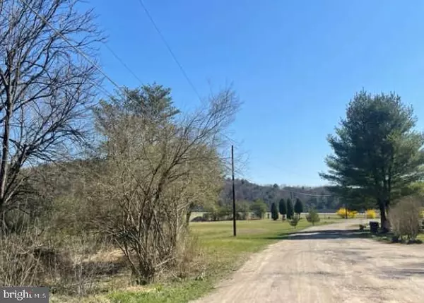 Lehighton, PA 18235,122 HORSESHOE LN