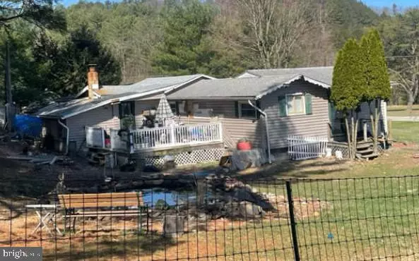 Lehighton, PA 18235,122 HORSESHOE LN