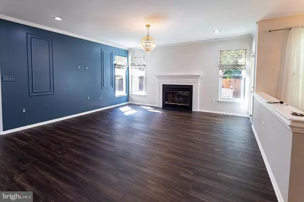 Herndon, VA 20171,12901 CEDAR GLEN LN