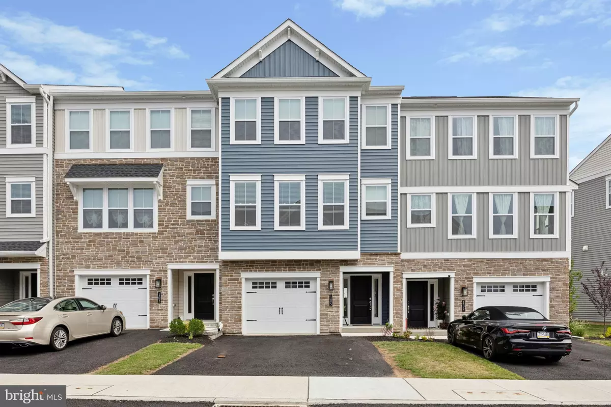 North Wales, PA 19454,105 HIGHER ROCK CT