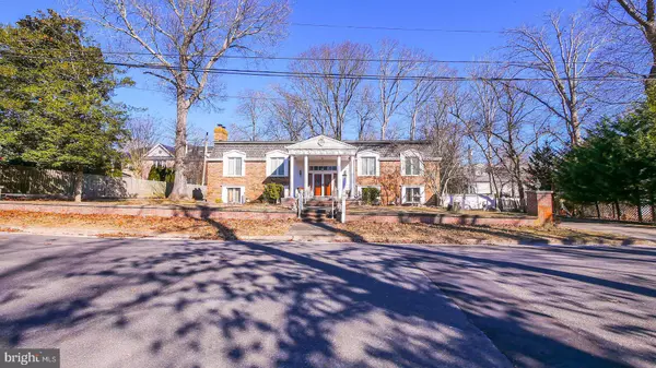 Linwood, NJ 08221,102 W MORRIS AVE