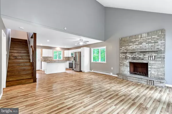 117 STROUD LN, East Stroudsburg, PA 18302