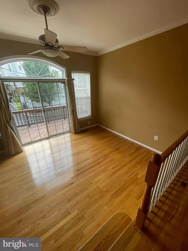 Alexandria, VA 22304,5862 SUMMERS GROVE RD