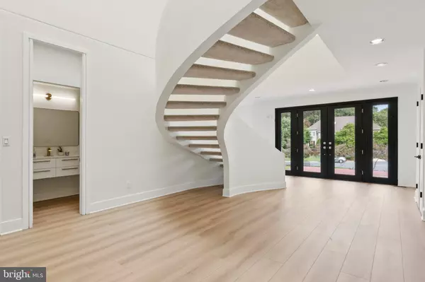 Potomac, MD 20854,9808 TIBRON CT