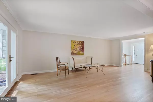 Vienna, VA 22181,2615 E MEREDITH DR