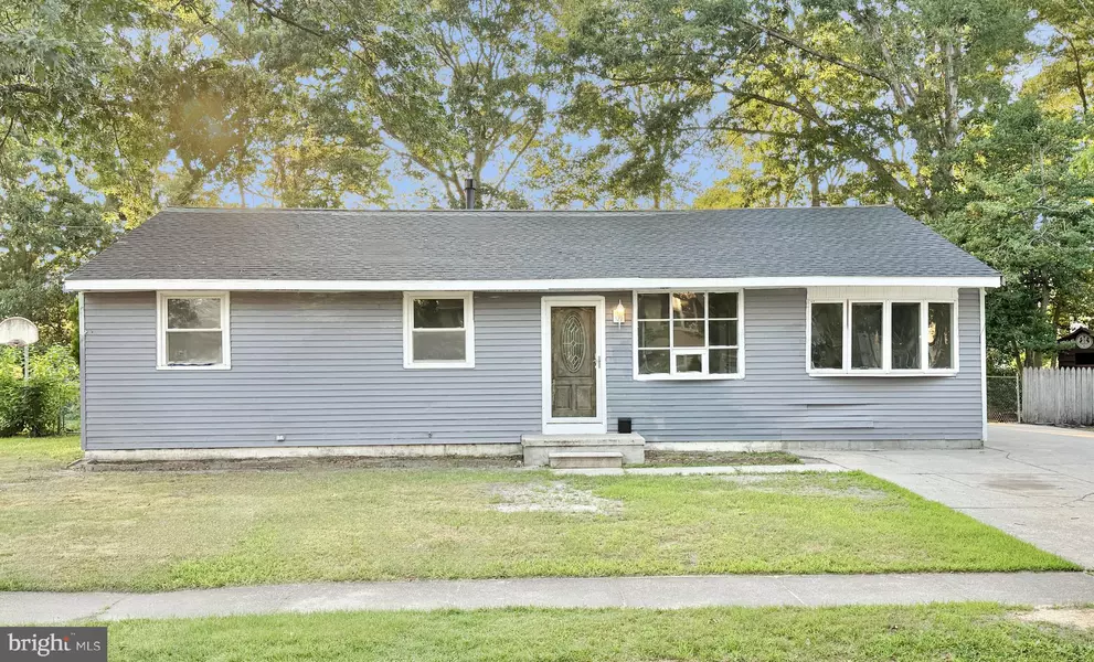 10 FRANKLIN DR, Somers Point, NJ 08244