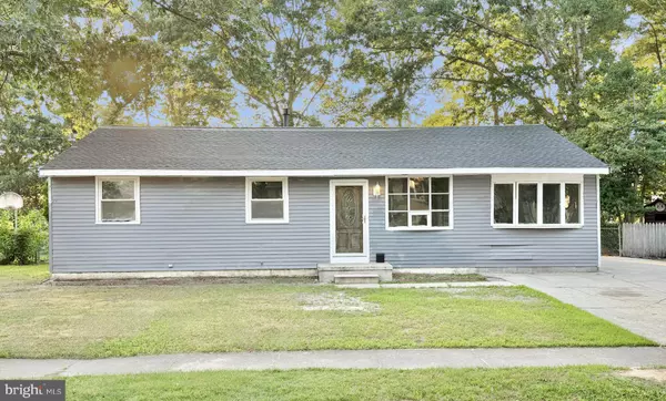 10 FRANKLIN DR, Somers Point, NJ 08244