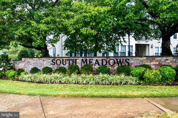 Alexandria, VA 22306,7503-G CALDERON CT #235