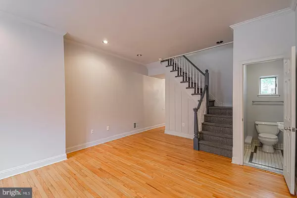 Philadelphia, PA 19146,2210 LOMBARD ST