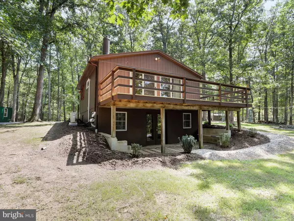 Hedgesville, WV 25427,226 CABIN DR