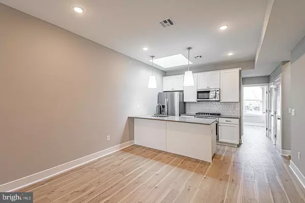 Philadelphia, PA 19143,715 S 51ST ST #UNIT 3