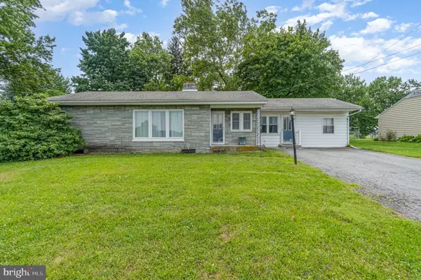 1210 FORGE RD, Carlisle, PA 17013