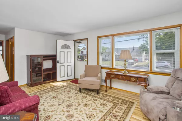 Woodbridge, NJ 07095,637 HARRELL AVE