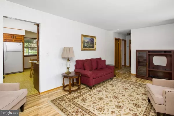 Woodbridge, NJ 07095,637 HARRELL AVE