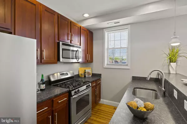 Washington, DC 20002,410 15TH ST NE #22