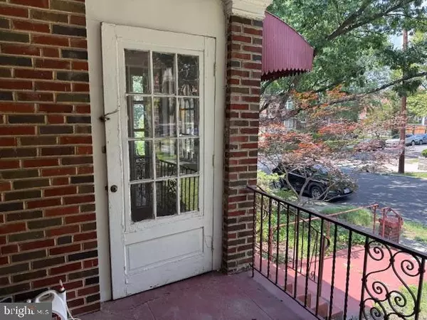 Washington, DC 20011,118 LONGFELLOW ST NW