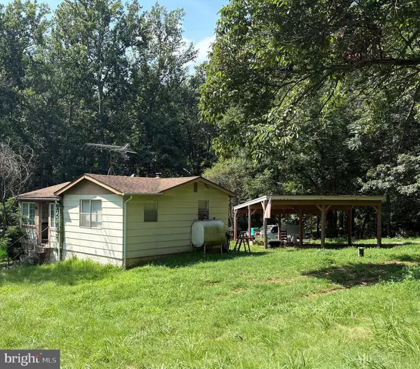 The Plains, VA 20198,6040 COON TREE RD