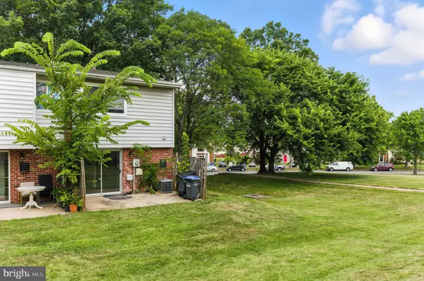 Herndon, VA 20170,2201 CHAMBLEE PL