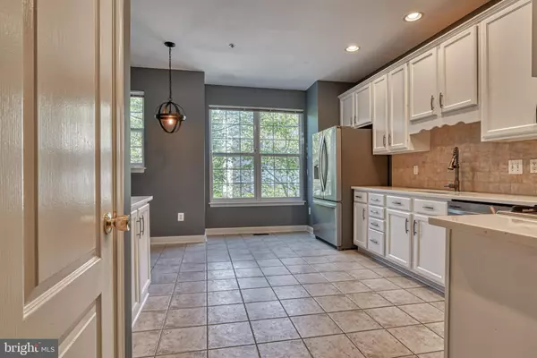 Laurel, MD 20724,3275 AMAZON LN