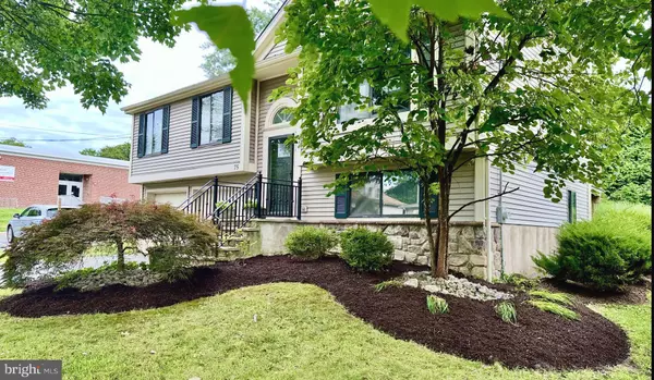 75 LAWN PARK AVE, Lawrence Township, NJ 08648
