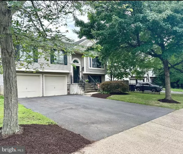 Lawrence Township, NJ 08648,75 LAWN PARK AVE