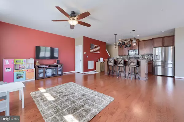 Mechanicsburg, PA 17055,3030 MERIDIAN CMNS #H