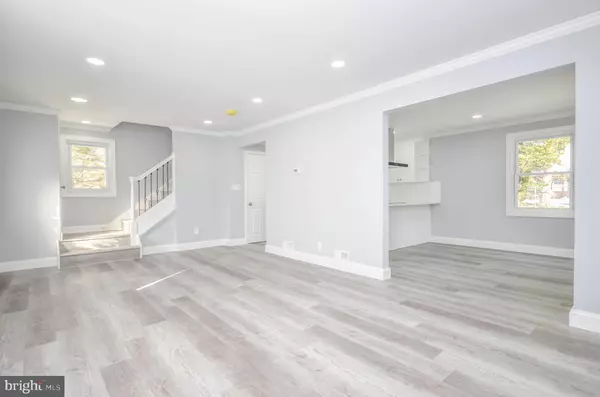 Hyattsville, MD 20782,7009 ADELPHI RD