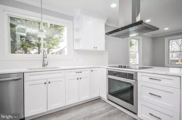 Hyattsville, MD 20782,7009 ADELPHI RD