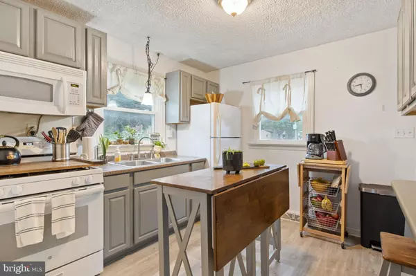 York, PA 17406,2518 NORTHLAND AVE