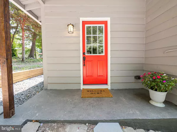 Harpers Ferry, WV 25425,82 GREAT OAK LN