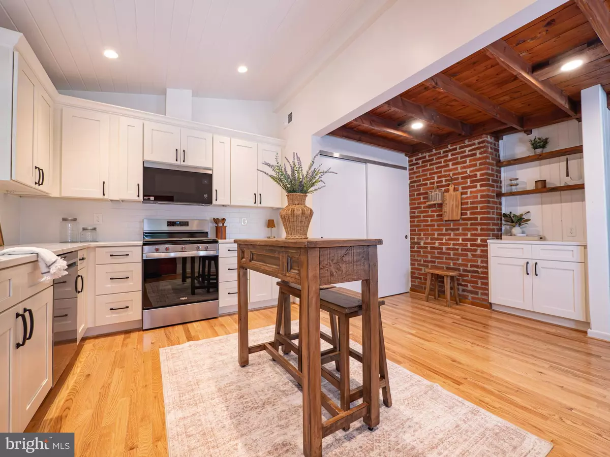 Harpers Ferry, WV 25425,82 GREAT OAK LN