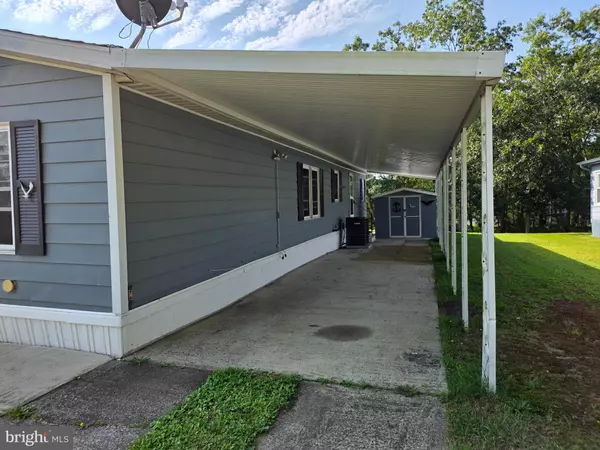 Barnegat, NJ 08005,7 BARBARA LN
