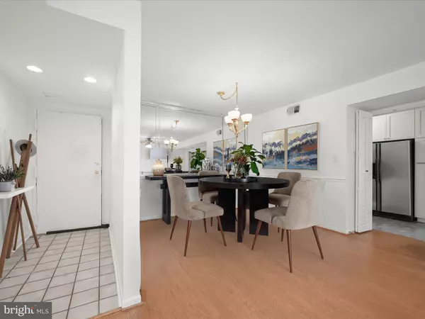 Columbia, MD 21044,5484 CEDAR LN #A4