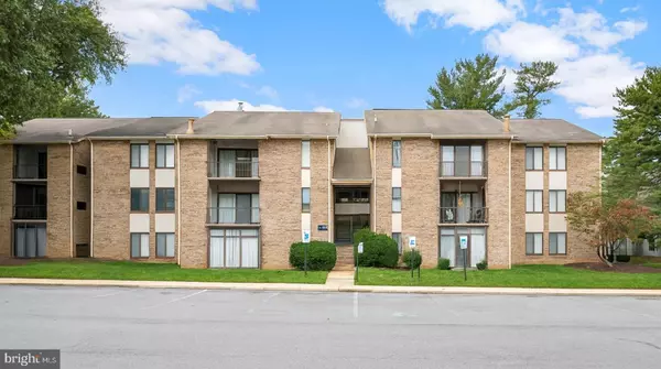 5484 CEDAR LN #A4, Columbia, MD 21044