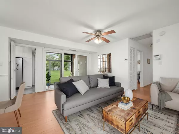 Columbia, MD 21044,5484 CEDAR LN #A4