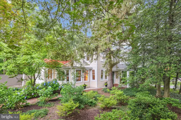 Falls Church, VA 22046,300 E BROAD ST