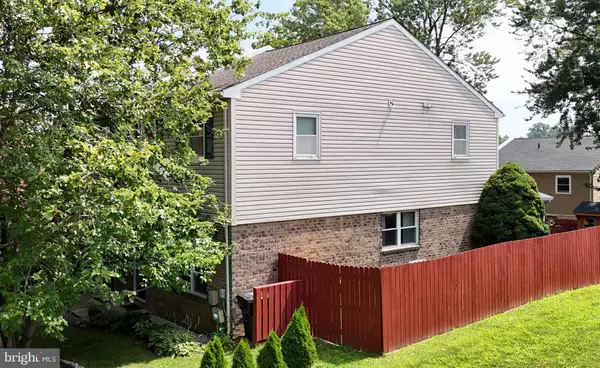 Bensalem, PA 19020,5217 BAY RD #N