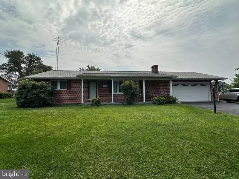 594 SHADYSIDE DRIVE, Chambersburg, PA 17202