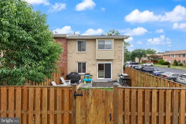 Gaithersburg, MD 20877,8130 FALLOW DR #12-A